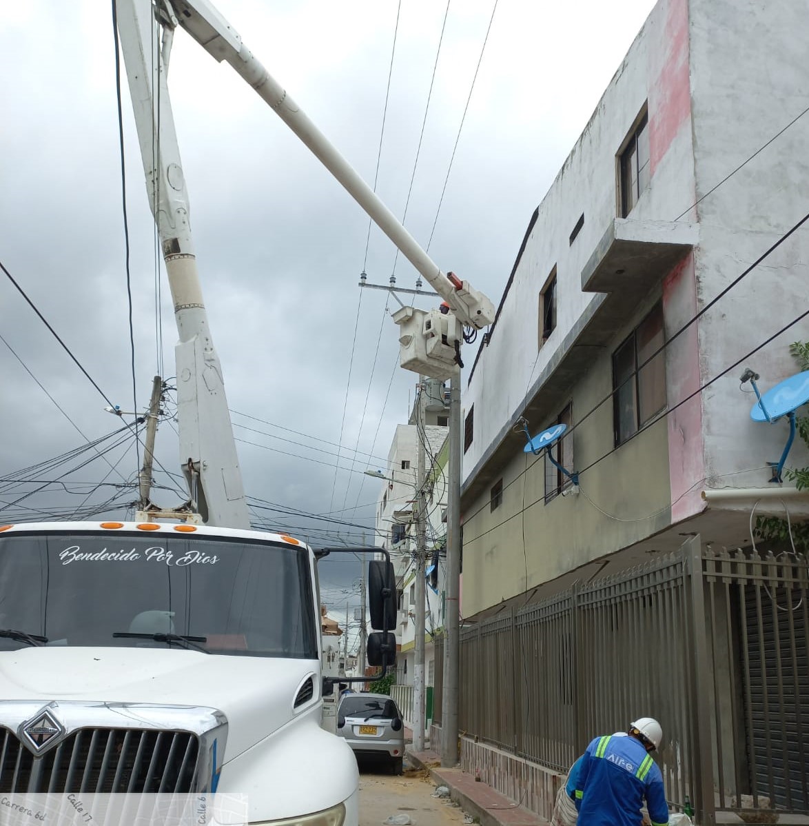 Este sábado 6 de agosto Air-e instala nuevas redes eléctricas y postes ...