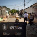 Alcaldía de Soledad avanza con la rehabilitación vial del barrio Cachimbero